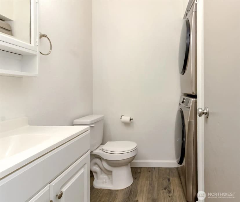Property photo for 15280 Macadam Road S #e104, Tukwila photo 17