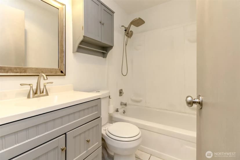 Property photo for 15280 Macadam Road S #e104, Tukwila photo 16