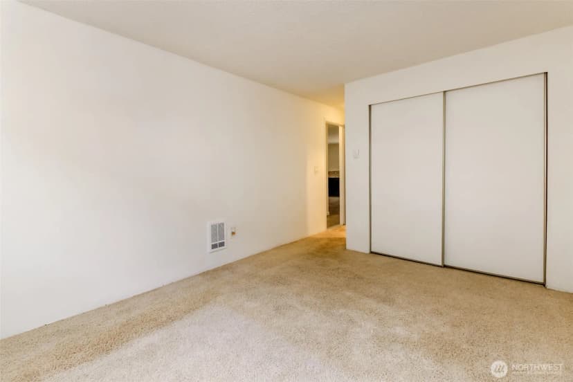 Property photo for 15280 Macadam Road S #e104, Tukwila photo 14