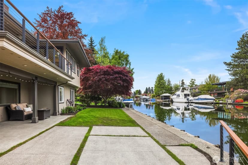 Property photo for 61 Cascade Key, Bellevue photo 31