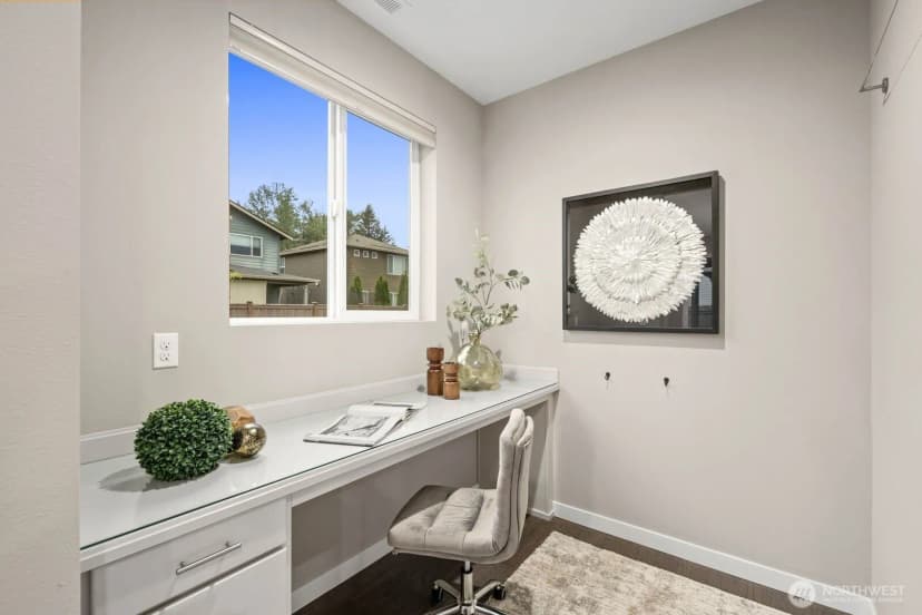 Property photo for 356 Vaughan Boulevard Ne, North Bend photo 18