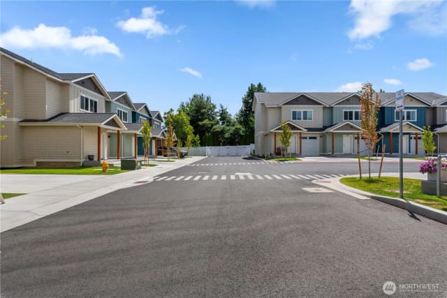 Property photo for 1030 Finch Lane #e4, Wenatchee photo 4
