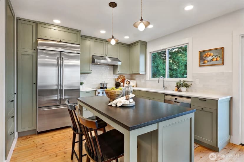 Property photo for 4011 Sw Massachusetts Street, Seattle photo 15