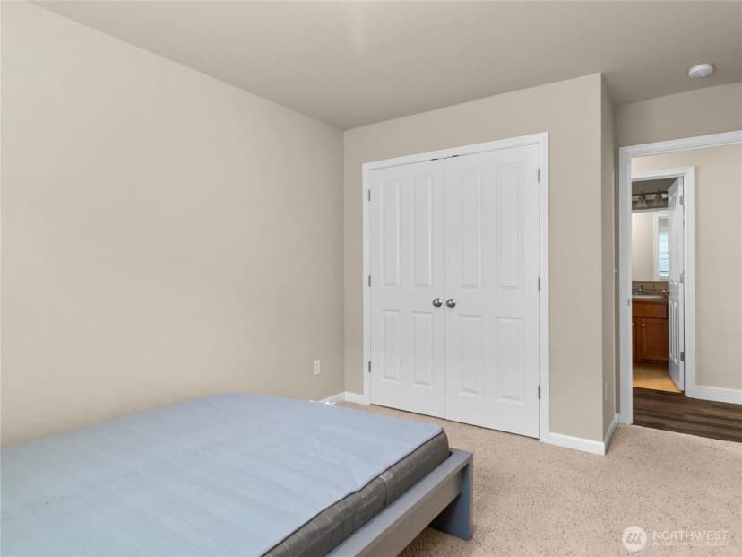 Property photo for 7625 Kodiak Avenue Ne, Lacey photo 17