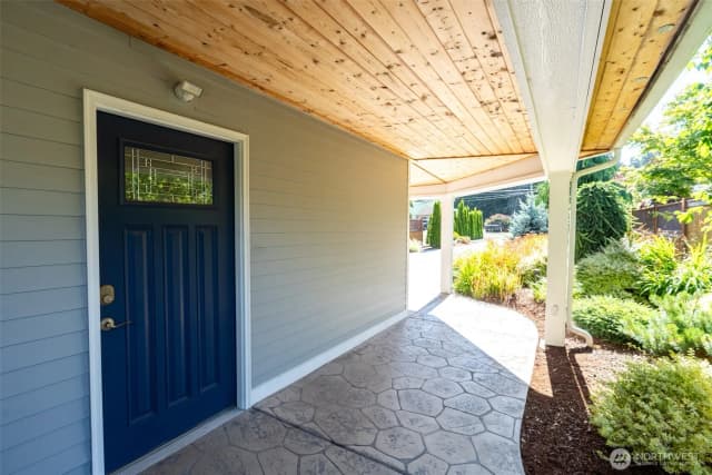 Property photo for 30201 33rd Avenue Sw, Federal Way photo 2