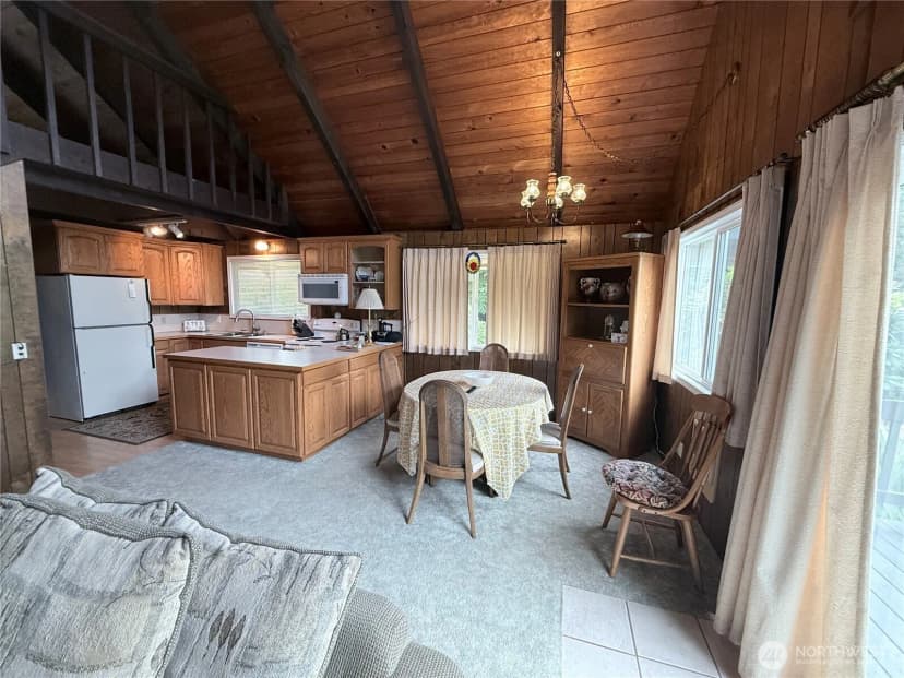 Property photo for 32216 R Street, Ocean Park photo 4