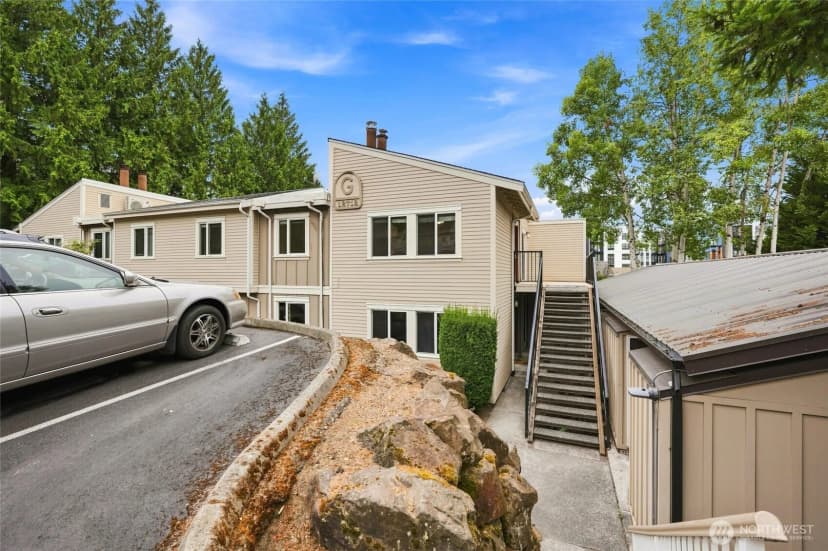 Property photo for 12712 Ne 120th Street #g5, Kirkland photo 22