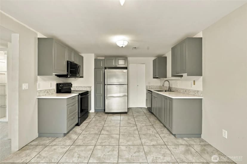 Property photo for 12712 Ne 120th Street #g5, Kirkland photo 8