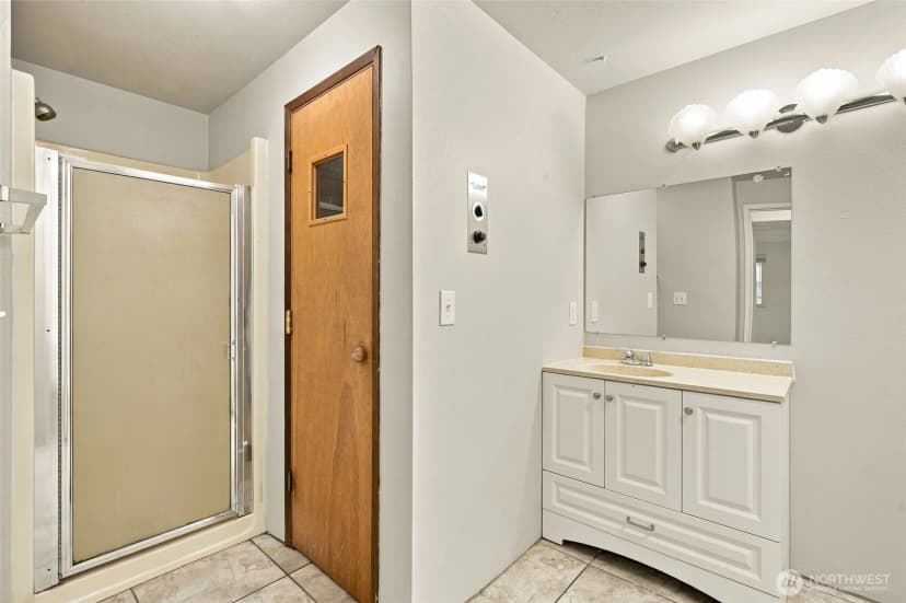 Property photo for 12712 Ne 120th Street #g5, Kirkland photo 18