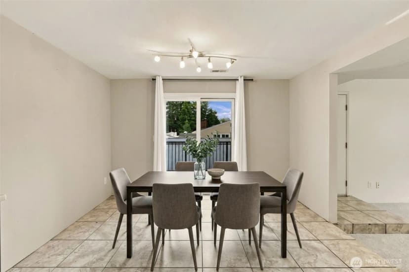 Property photo for 12712 Ne 120th Street #g5, Kirkland photo 6