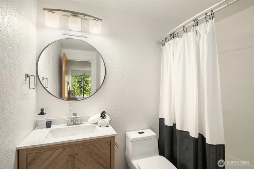 Property photo for 11901 93rd Avenue Ne #b205, Kirkland photo 6
