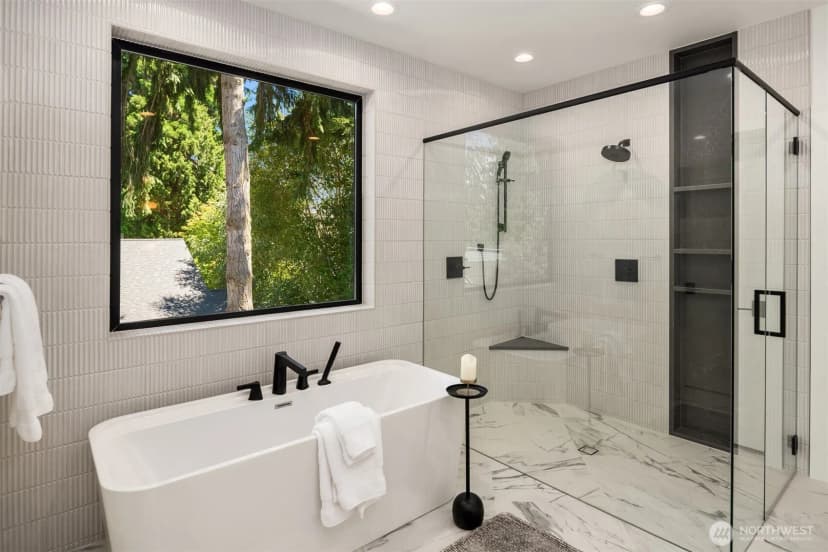 Property photo for 719 19th Lane W, Kirkland photo 21