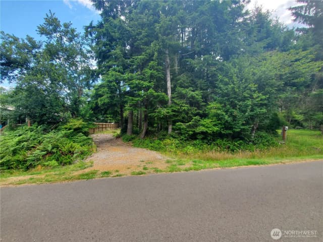 Property photo for 736 Chenois Avenue Ne, Ocean Shores photo 5