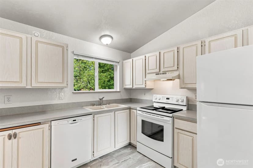 Property photo for 15328 Se 179th Street, Renton photo 9