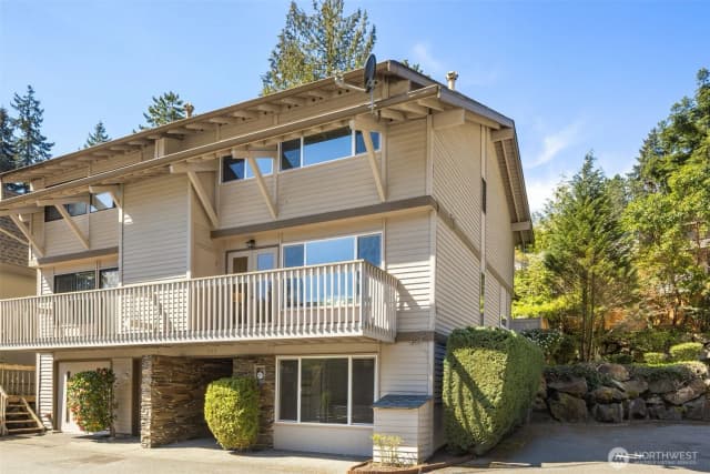 Property photo for 243 169th Avenue Ne, Bellevue