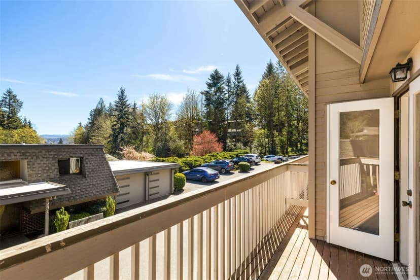 Property photo for 243 169th Avenue Ne, Bellevue photo 7