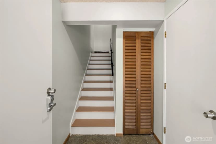 Property photo for 243 169th Avenue Ne, Bellevue photo 21