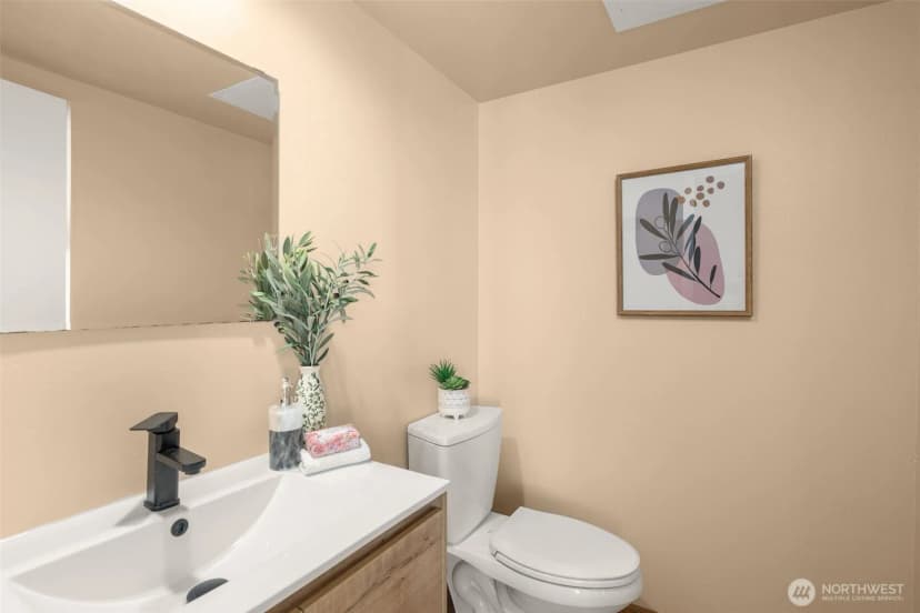Property photo for 243 169th Avenue Ne, Bellevue photo 13