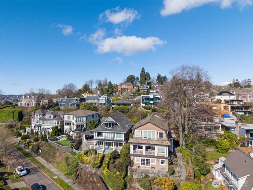Property photo for 604 W Kinnear Place, Seattle photo 32