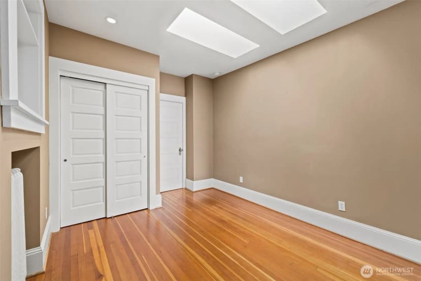 Property photo for 604 W Kinnear Place, Seattle photo 24