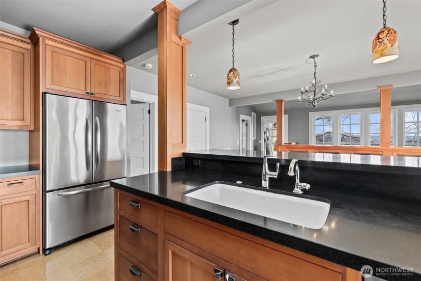 Property photo for 604 W Kinnear Place, Seattle photo 15