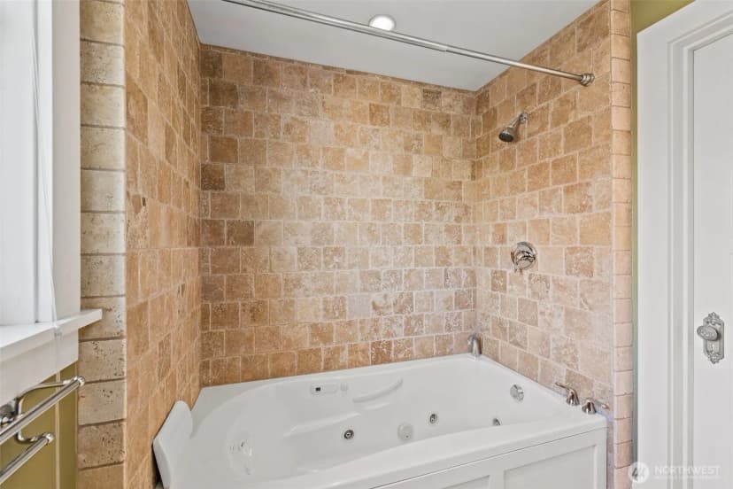 Property photo for 604 W Kinnear Place, Seattle photo 17