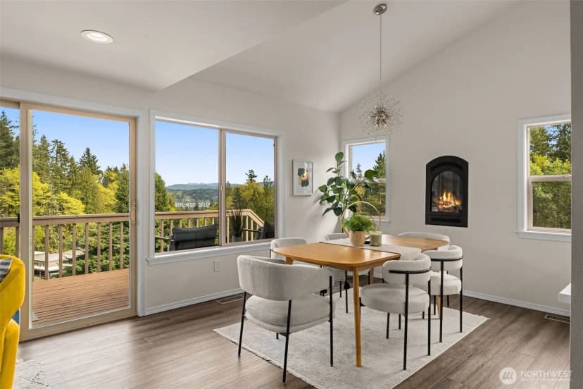 Property photo for 216 167th Place Ne, Bellevue photo 17
