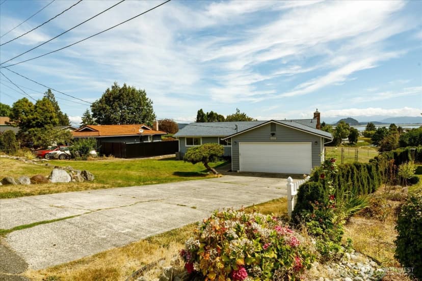 Property photo for 699 Maplewood Loop, Oak Harbor photo 27