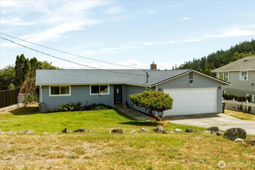 Property photo for 699 Maplewood Loop, Oak Harbor photo 26