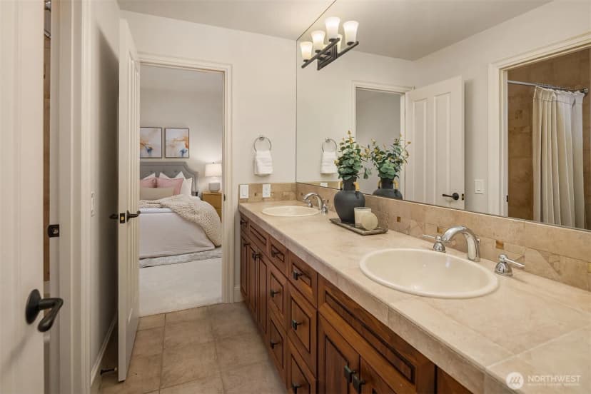 Property photo for 3052 Ne Harrison Street, Issaquah photo 26
