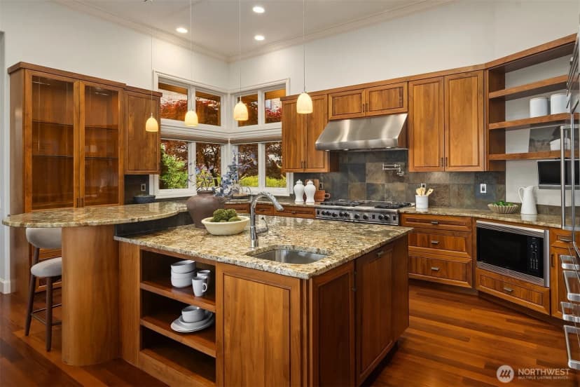 Property photo for 3052 Ne Harrison Street, Issaquah photo 13