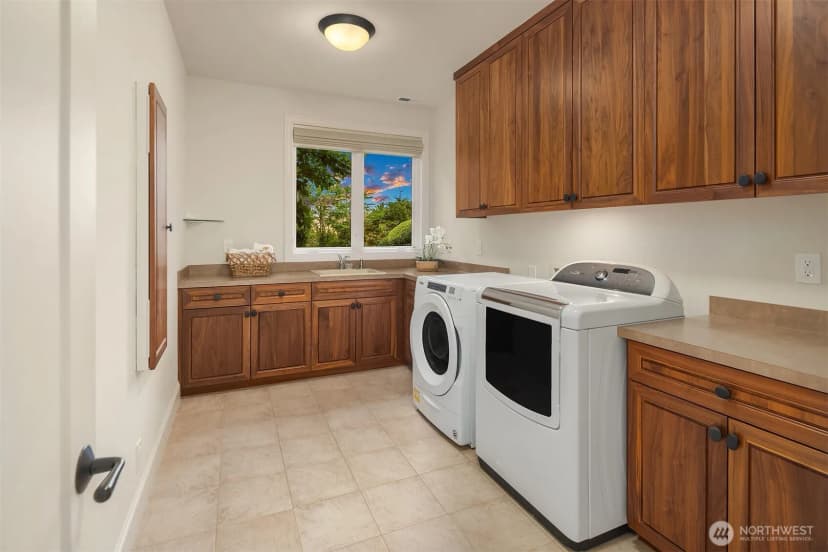Property photo for 3052 Ne Harrison Street, Issaquah photo 29