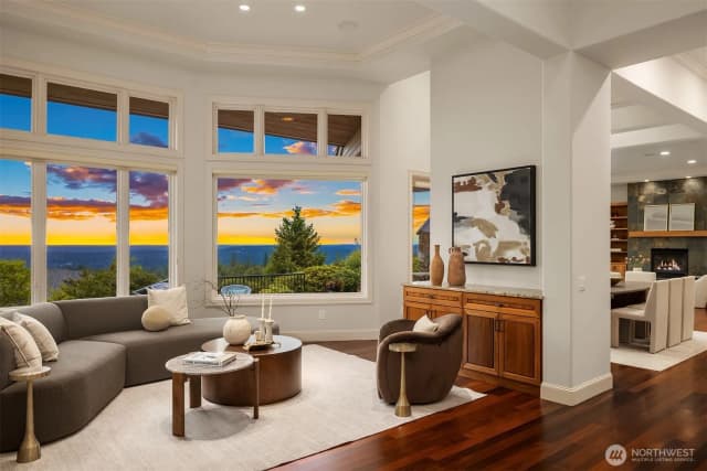Property photo for 3052 Ne Harrison Street, Issaquah photo 5
