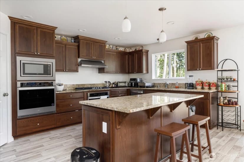 Property photo for 1012 Star Flower Road, Oak Harbor photo 6