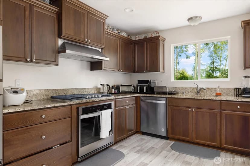 Property photo for 1012 Star Flower Road, Oak Harbor photo 7