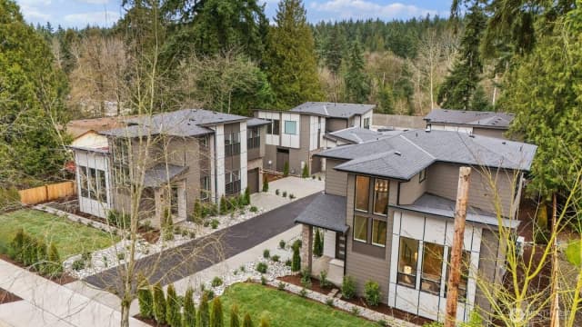 Property photo for 5010 114th Avenue Ne, Kirkland photo 2
