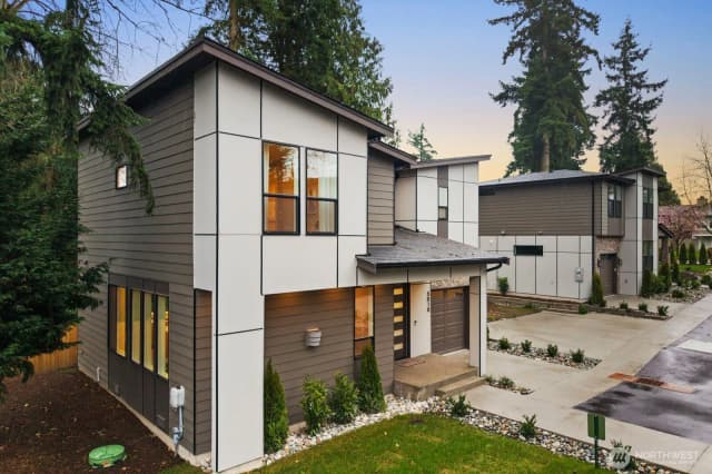 Property photo for 5010 114th Avenue Ne, Kirkland photo 3