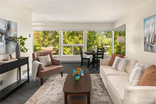 Property photo for 6201 Lake Washington Boulevard Ne #208, Kirkland photo 4