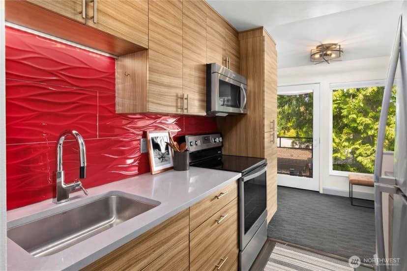Property photo for 6201 Lake Washington Boulevard Ne #208, Kirkland photo 11