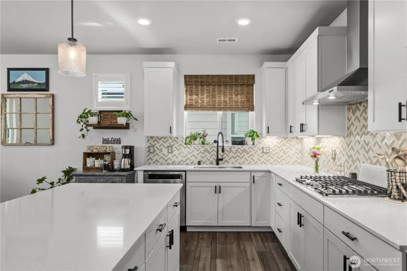 Property photo for 810 Burwood Street Se, Lacey photo 13