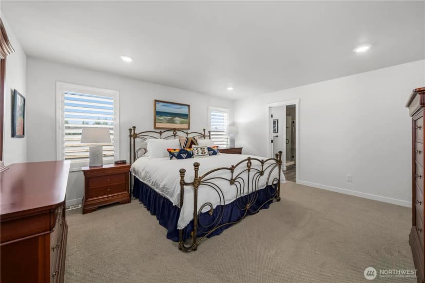 Property photo for 810 Burwood Street Se, Lacey photo 18
