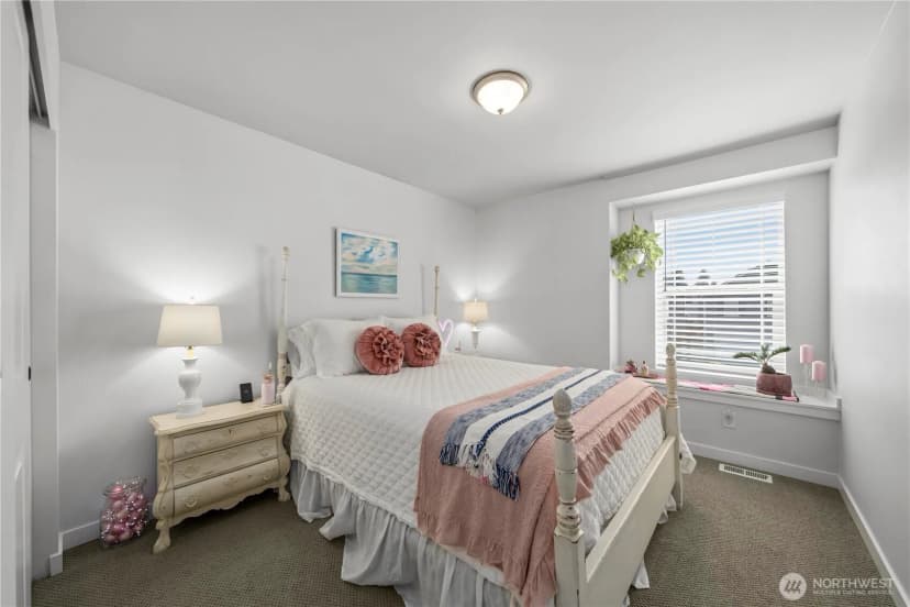 Property photo for 810 Burwood Street Se, Lacey photo 24