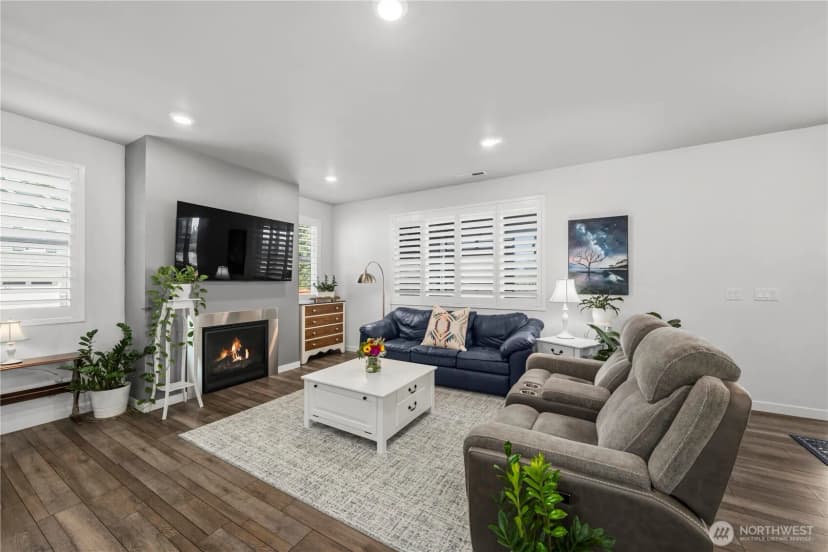 Property photo for 810 Burwood Street Se, Lacey photo 6