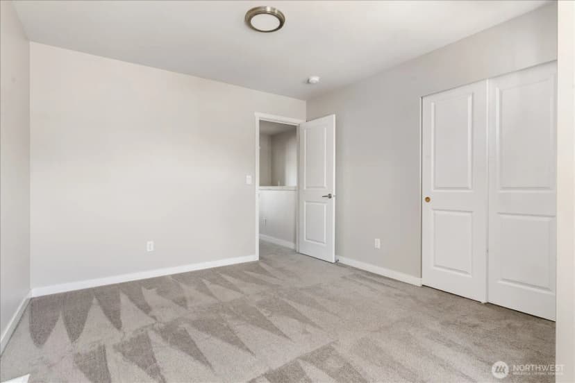 Property photo for 360 Sw Ballast Way, Oak Harbor photo 27