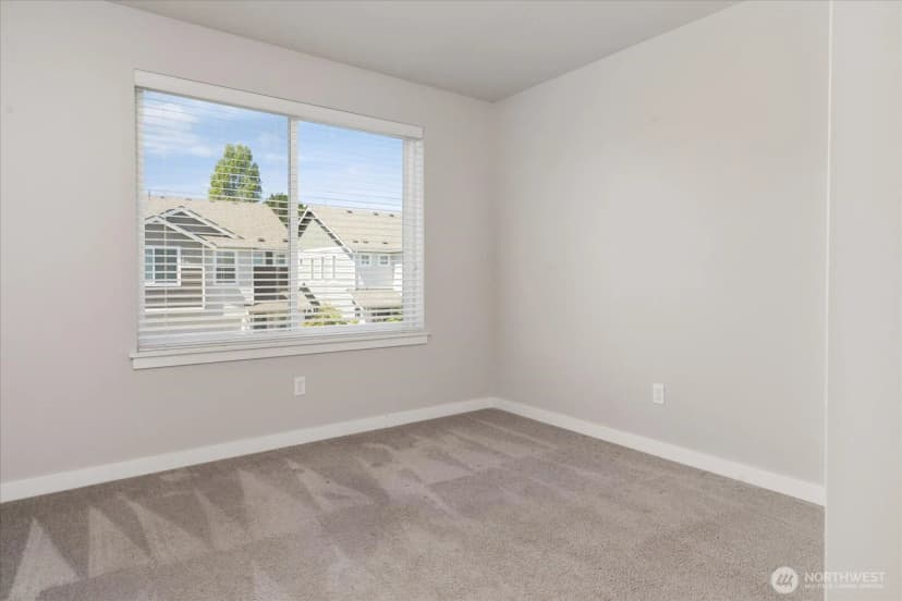 Property photo for 360 Sw Ballast Way, Oak Harbor photo 23