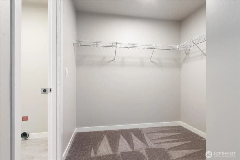 Property photo for 360 Sw Ballast Way, Oak Harbor photo 20