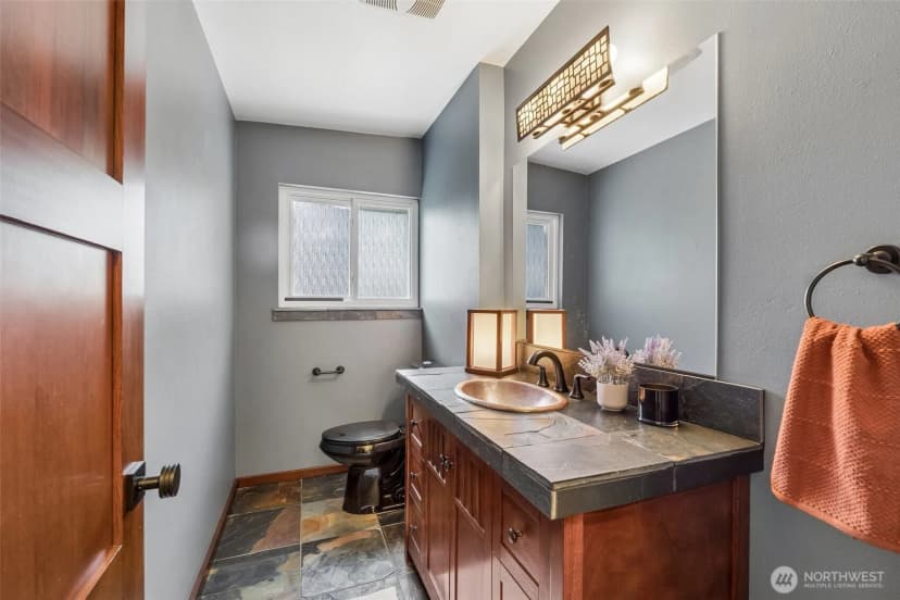 Property photo for 3222 Ne 85th Street, Seattle photo 18