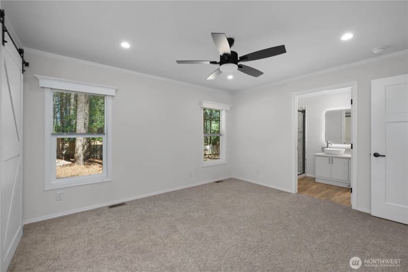 Property photo for 10 E Barnsby Place, Shelton photo 14
