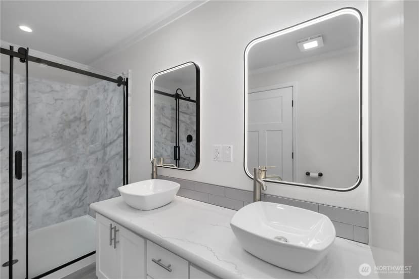 Property photo for 10 E Barnsby Place, Shelton photo 18