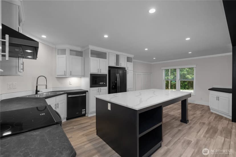 Property photo for 10 E Barnsby Place, Shelton photo 8